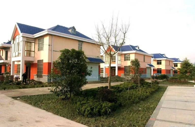 奶奶的宅基地孙女可以继承吗(奶奶的宅基地,孙子可继承不)